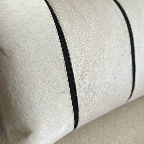 New Arhaus black white hair on hide panel leather pillow cover linen back 12x20 - Picture 5 of 14